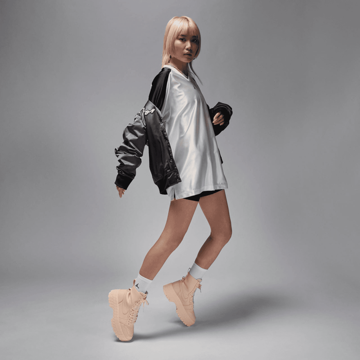 Air Jordan 1 Brooklyn Guava Ice (W) Angle 6