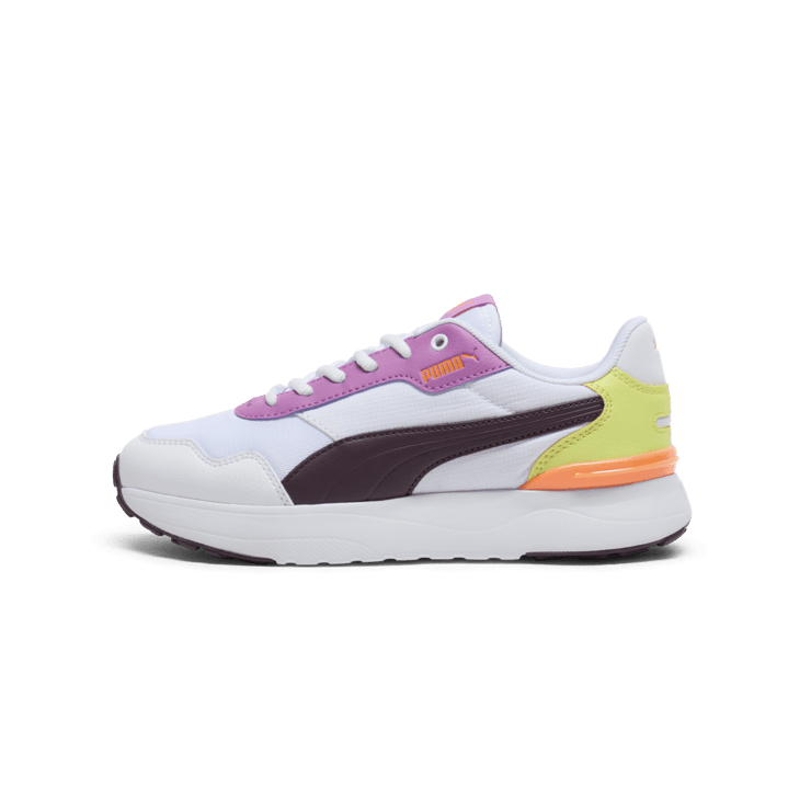 PUMA R78 Voyage Sneakers in White Angle 0