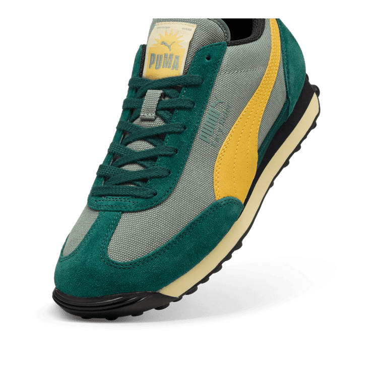 PUMA Easy Rider Weathered Sneakers in Green Angle 2