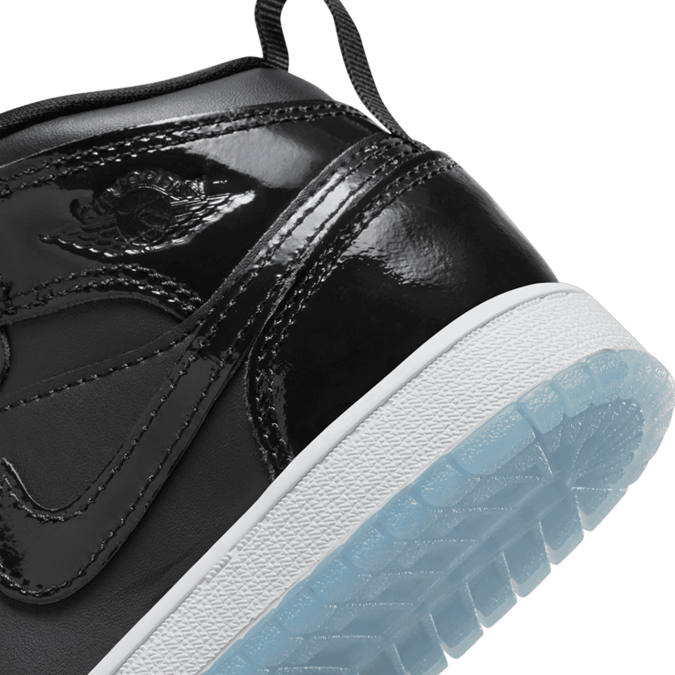 Jordan 1 Mid SE in Black | DV1339-004 (PS) Angle 5