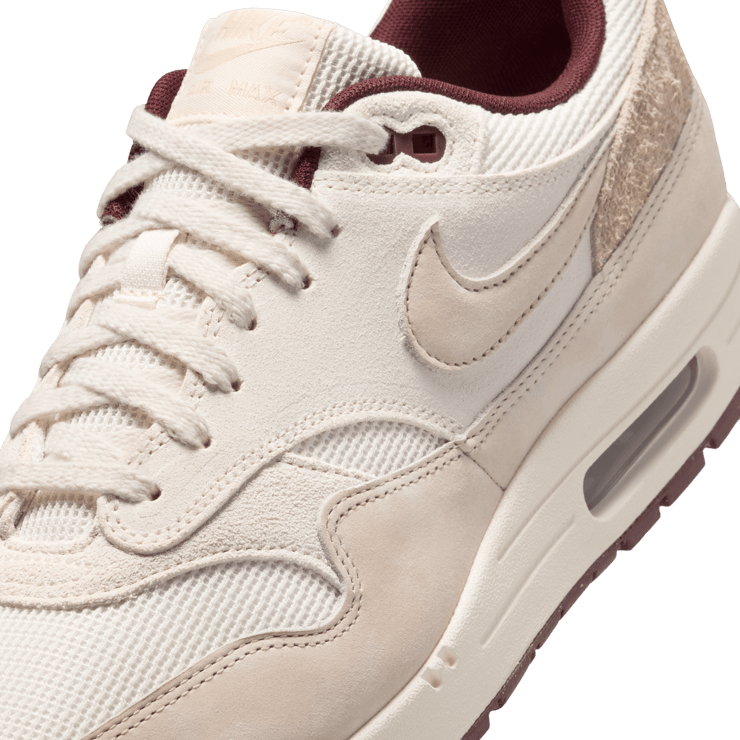 Nike Air Max 1 Light Orewood Brown Burgundy Crush Angle 8