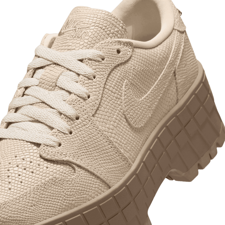 Air Jordan 1 Brooklyn Low Rattan (W) Angle 4