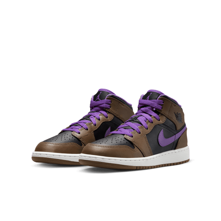 Air Jordan 1 Mid Palomino Wild Berry Angle 2