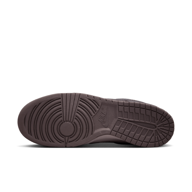 Nike Dunk Low NYC CBGB Angle 1