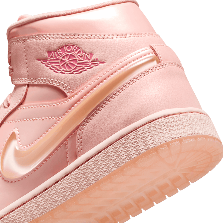 Air Jordan 1 Mid SE in Pink | HF3173-600 Angle 5