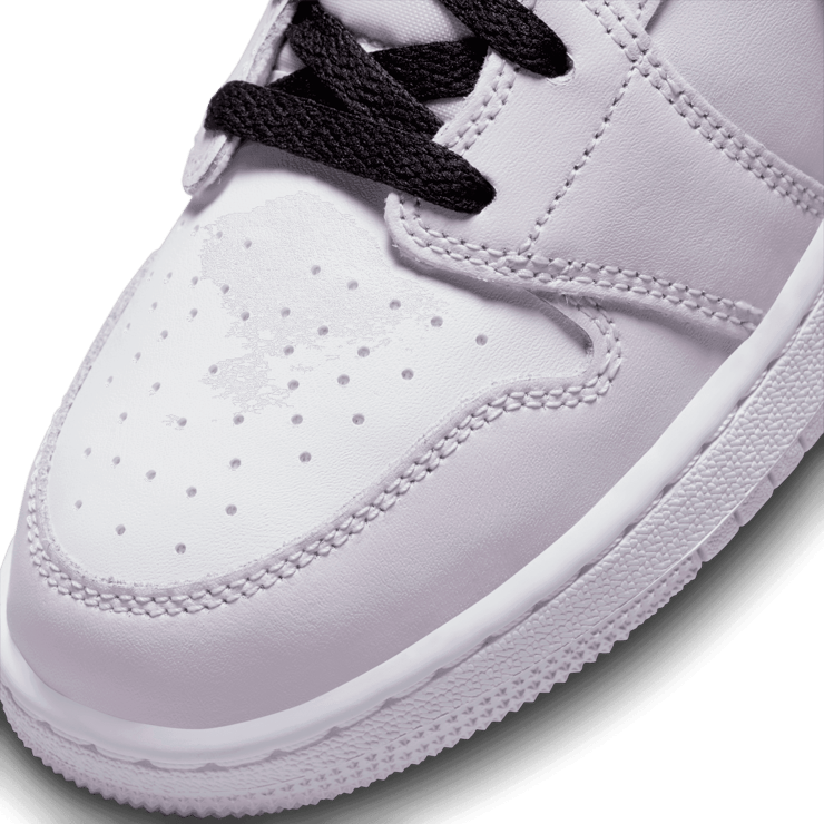 Air Jordan 1 Mid Barely Grape Rush Fuchsia (GS) Angle 4