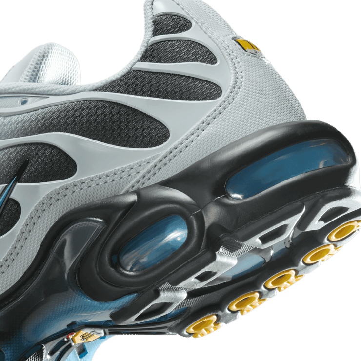 Nike Air Max Plus Angle 5