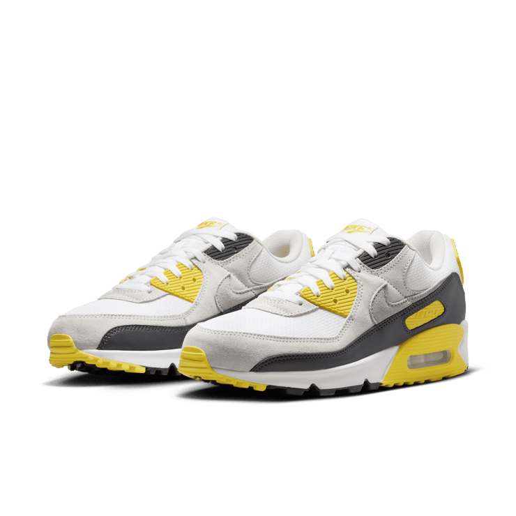 Nike Air Max 90 Angle 2