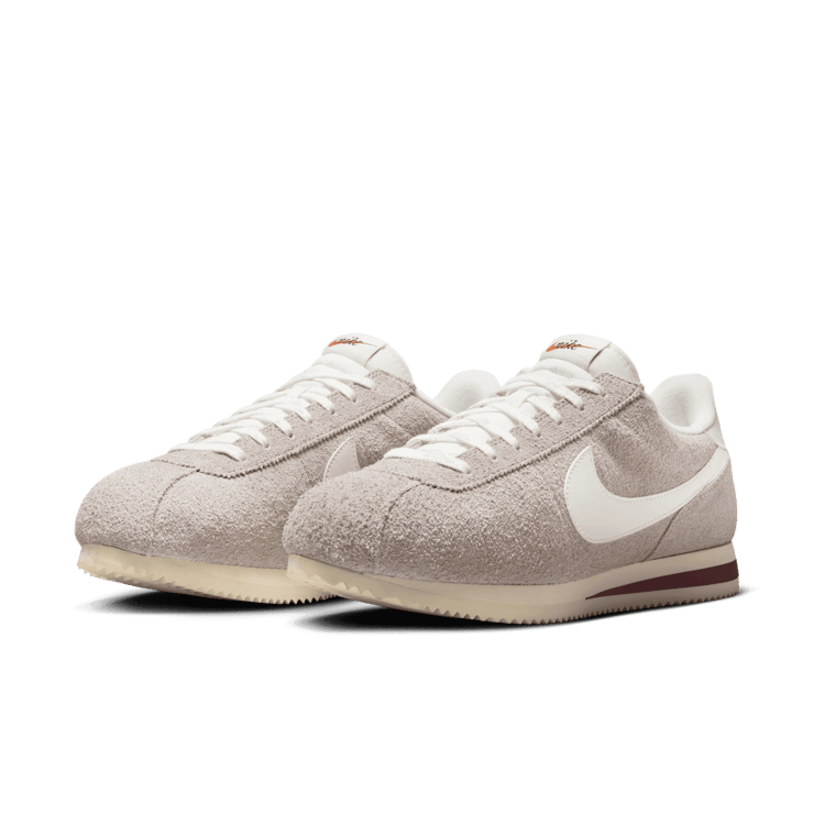 Nike Cortez SE Suede Angle 2