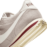 Nike Cortez SE Suede Angle 5