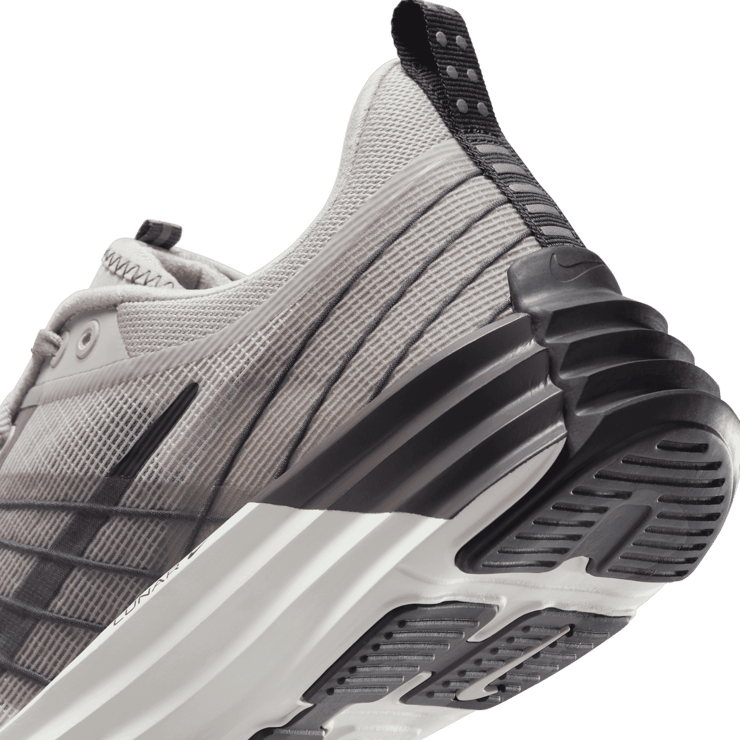 Nike Lunar Roam Angle 5