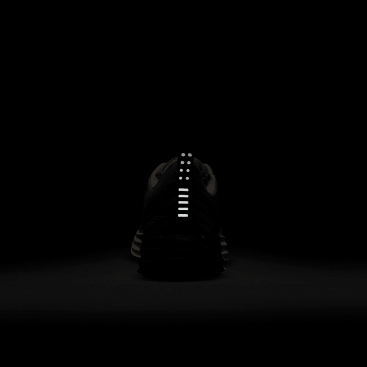 Nike Lunar Roam Angle 7