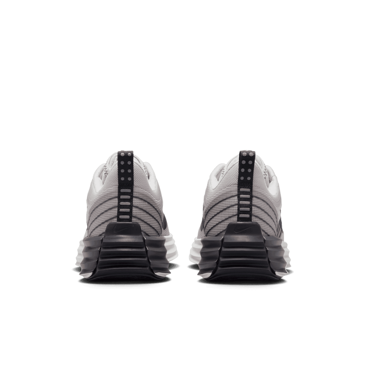 Nike Lunar Roam Angle 3