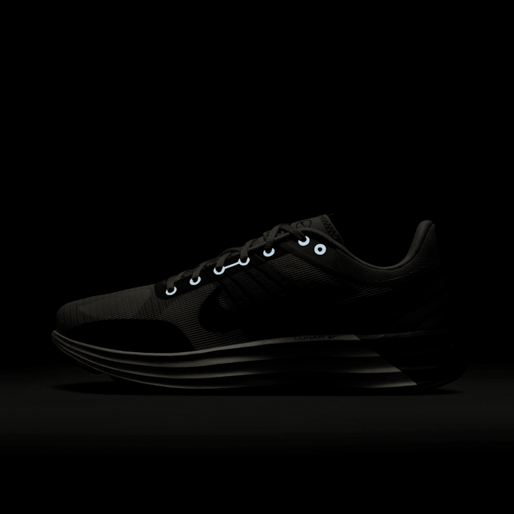 Nike Lunar Roam Angle 8