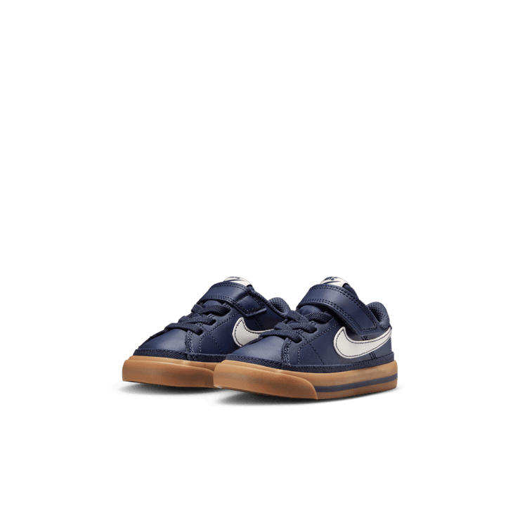 Nike Court Legacy Angle 2