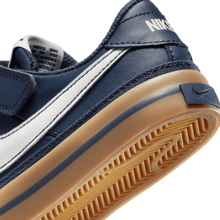 Nike Court Legacy Angle 5