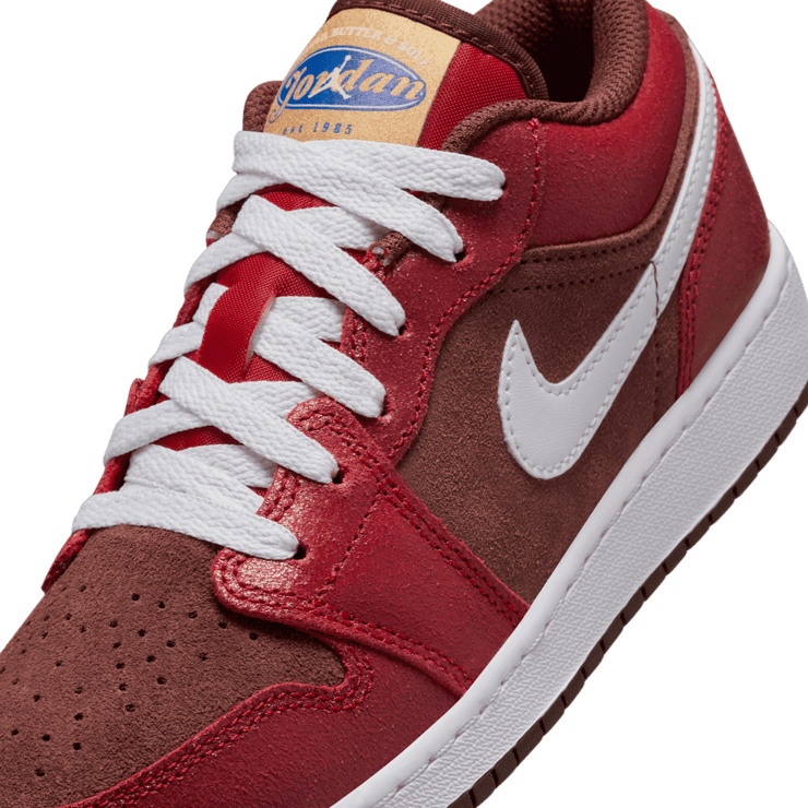 Air Jordan 1 Low 'Bread, Butter, & Sole' (GS) Angle 4