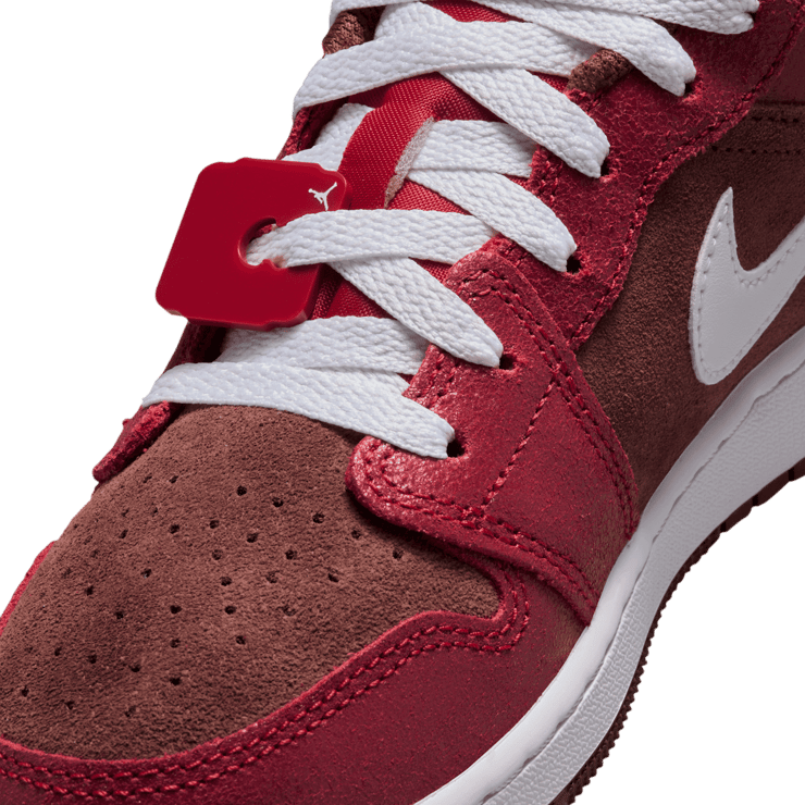 Air Jordan 1 Low 'Bread, Butter, & Sole' (GS) Angle 8