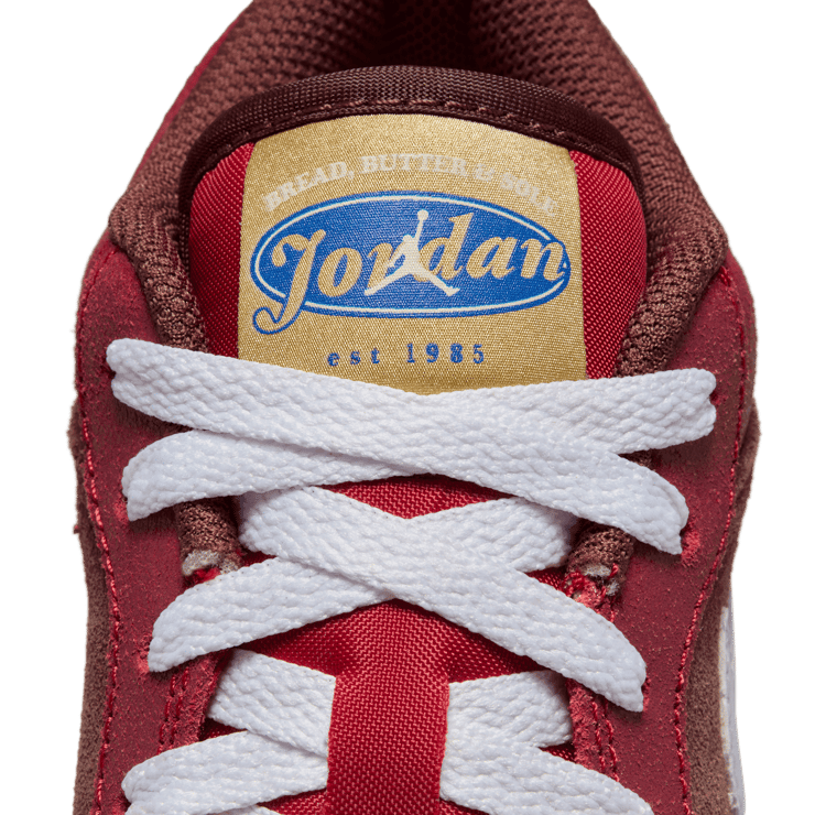 Air Jordan 1 Low 'Bread, Butter, & Sole' (GS) Angle 9