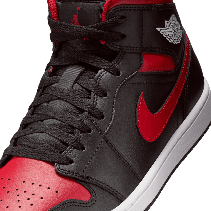 Air Jordan 1 Mid in Black | DQ8426-067 Angle 4