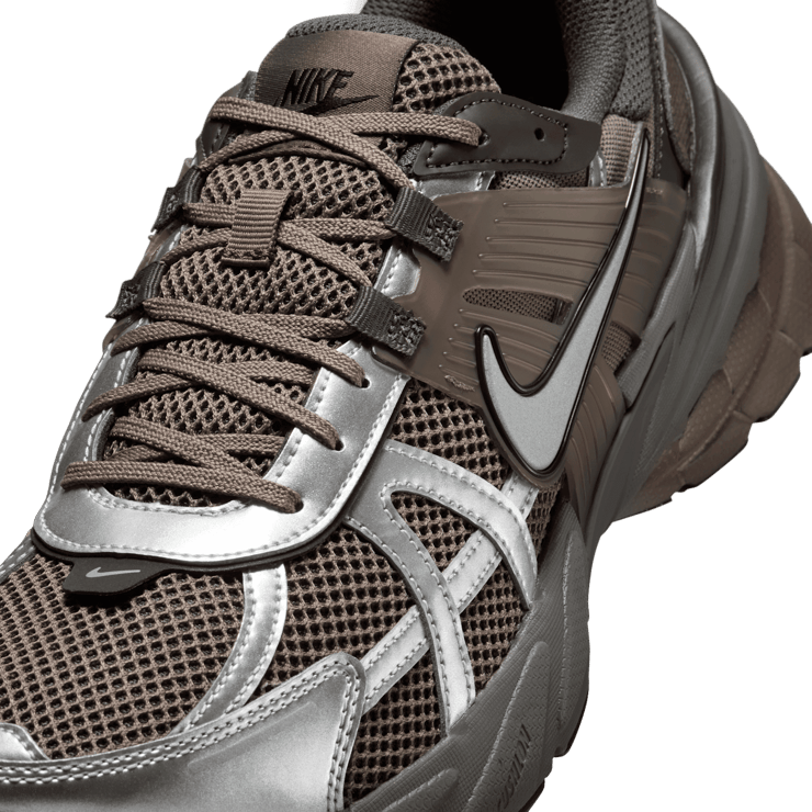 Nike V2K Run Angle 4