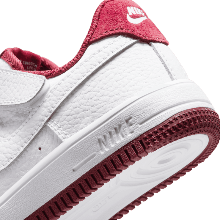 Nike Force 1 Low LV8 EasyOn Angle 5