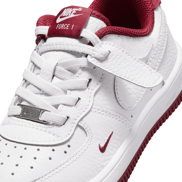 Nike Force 1 Low LV8 EasyOn Angle 4