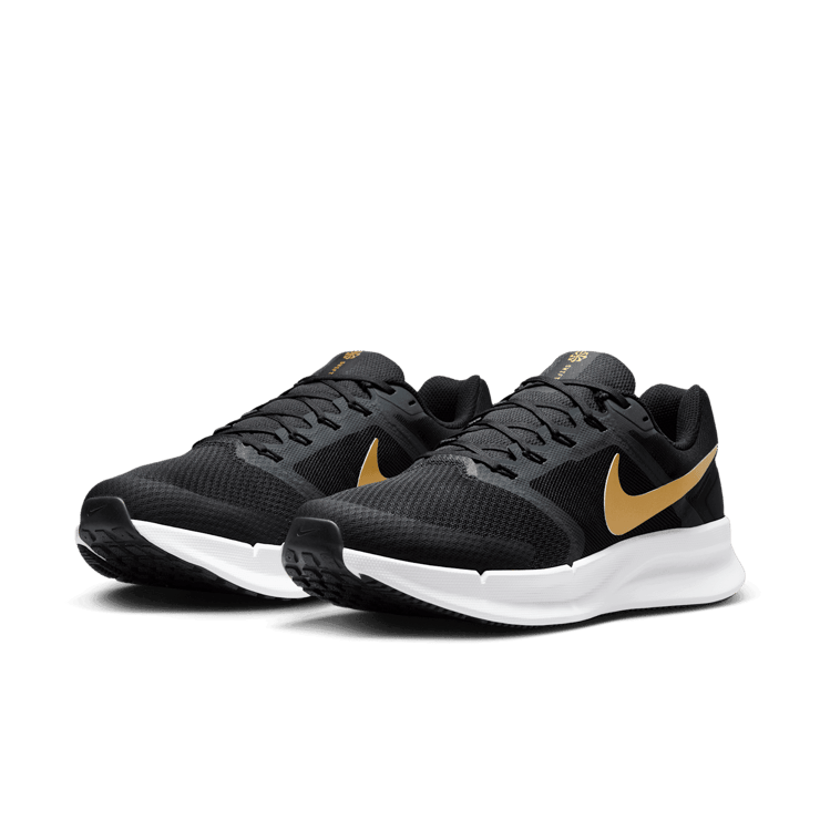 Nike Run Swift 3 Road Angle 2