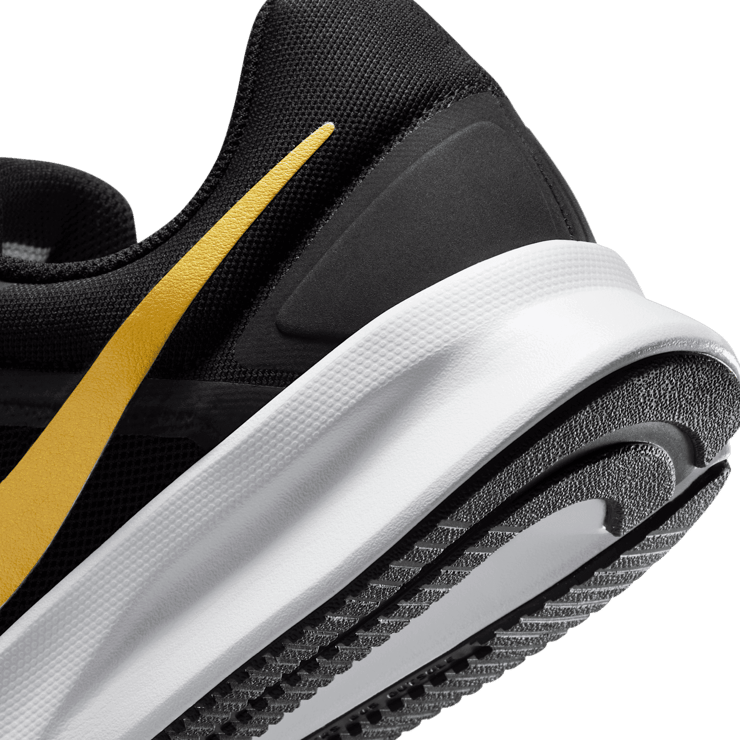 Nike Run Swift 3 Road Angle 5