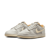 Nike Dunk Low Retro Angle 2