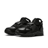 Nike Air Trainer Huarache Triple Black Angle 2