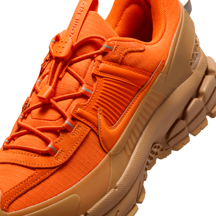 Nike Zoom Vomero Roam Safety Orange Flax Angle 10