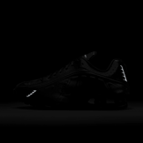 Nike Shox R4 Angle 8