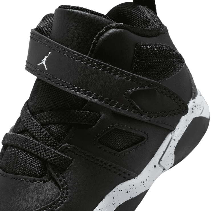 Jordan Flight Club '91 in Black | DM1687-001 (TD) Angle 4