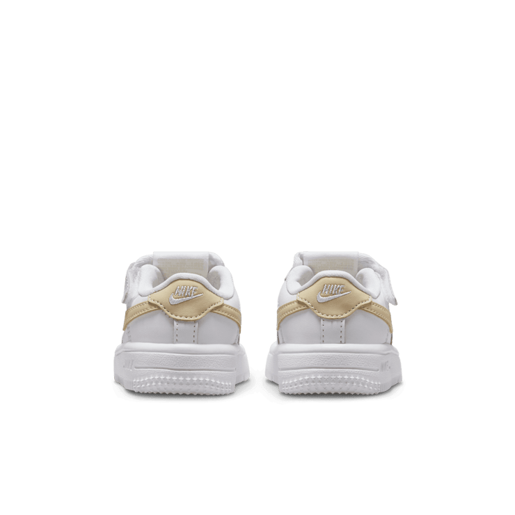 Nike Force 1 Low EasyOn Angle 3