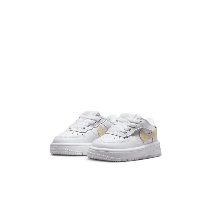 Nike Force 1 Low EasyOn Angle 2