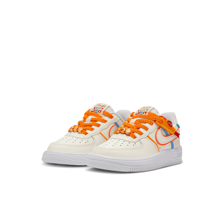 Nike Force 1 Low LV8 EasyOn Angle 2