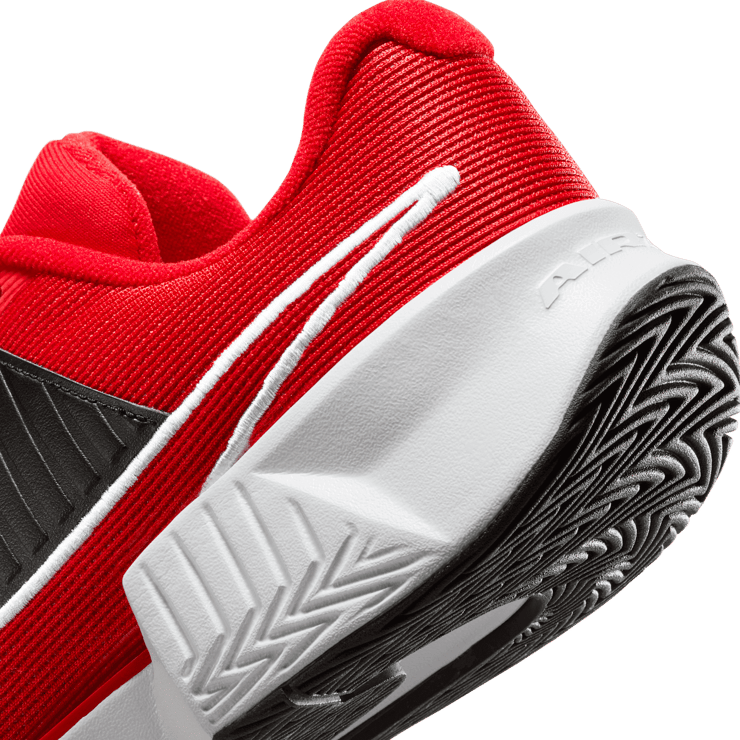 Nike GP Challenge Pro Hard Court Tennis Angle 5