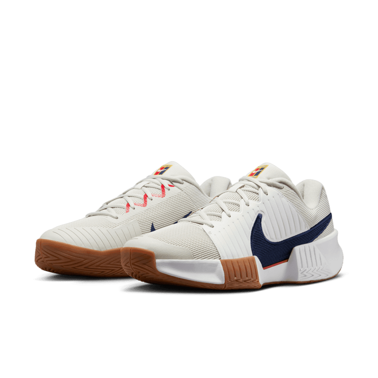 Nike GP Challenge Pro Hard Court Tennis Angle 2