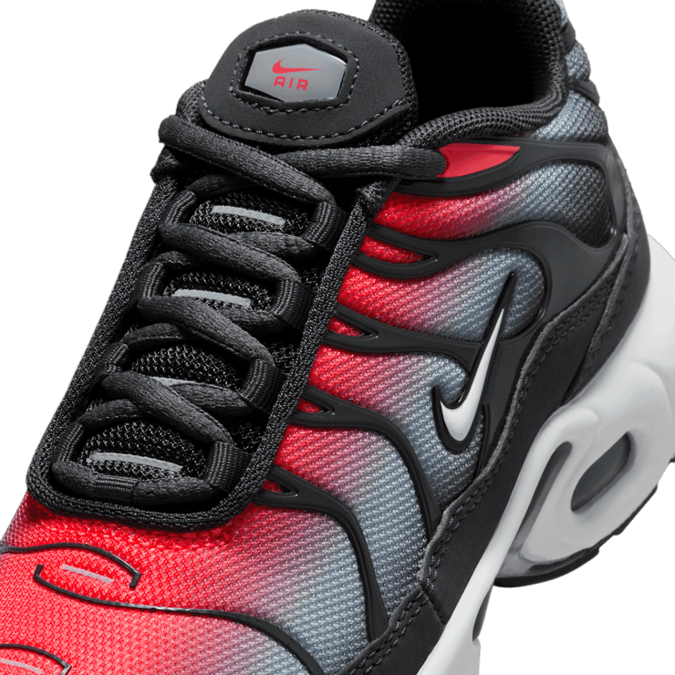 Nike Air Max Plus Angle 4