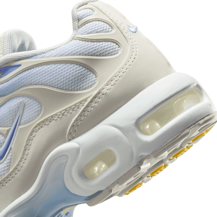 Nike Air Max Plus Angle 5