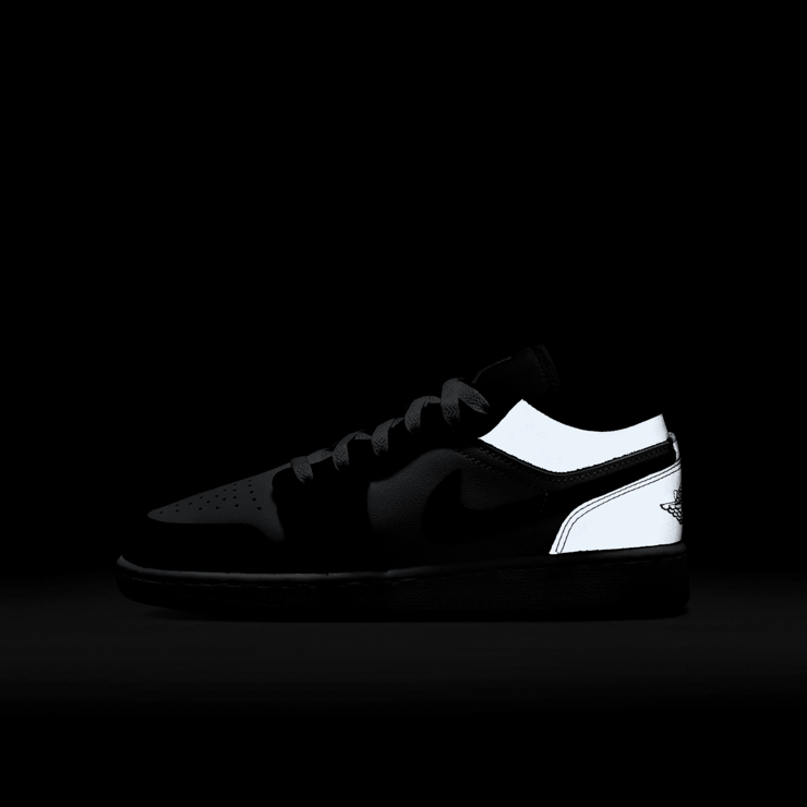 Air Jordan 1 Low 'Panda Toe' (GS) Angle 7
