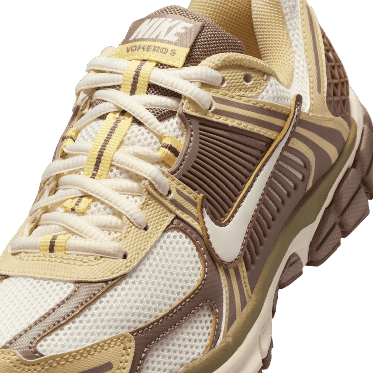 Nike Vomero 5 Angle 4