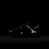 Nike Vomero 5 Angle 9