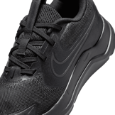 Nike Cosmic Runner Road Angle 4