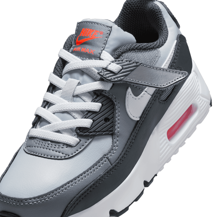 Nike Air Max 90 EasyOn Angle 4