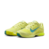 Nike Vapor 12 Premium Hard Court Tennis Angle 2