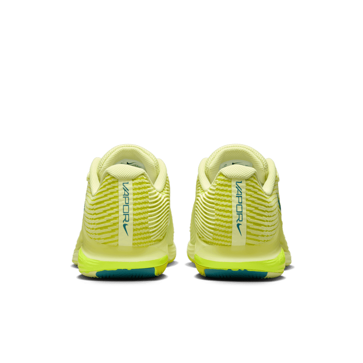 Nike Vapor 12 Premium Hard Court Tennis Angle 3