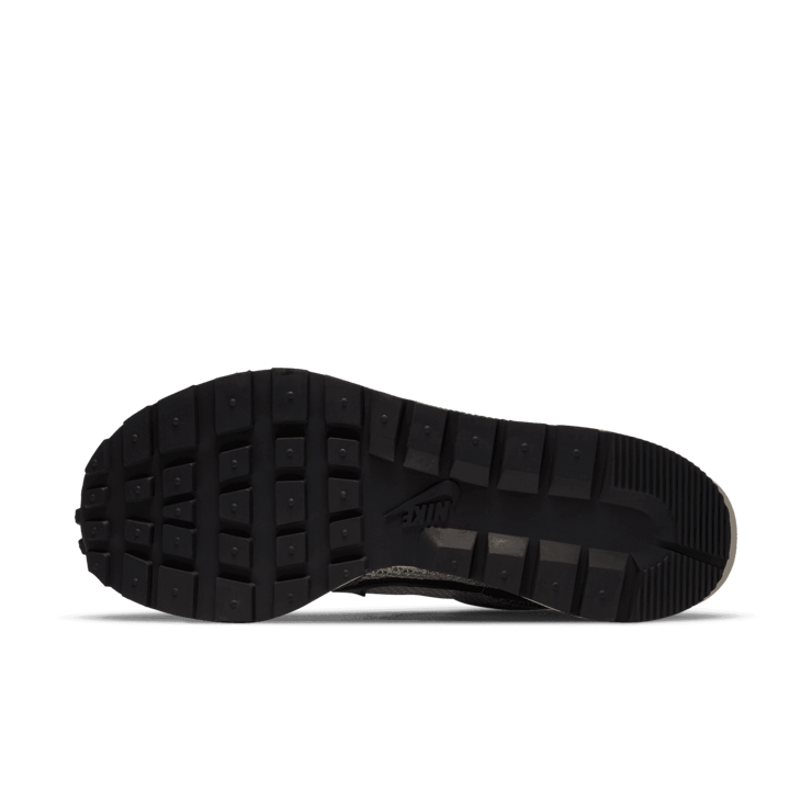 Nike Vaporwaffle sacai Villain Red Neptune Green Angle 0