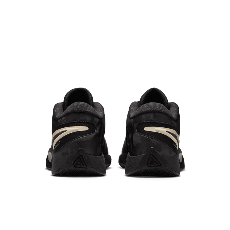 Nike Giannis Freak 6 Black Label Angle 3